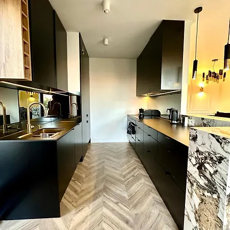 Mozarta Sky Terrace Vip 2-bed Apartment Krakow